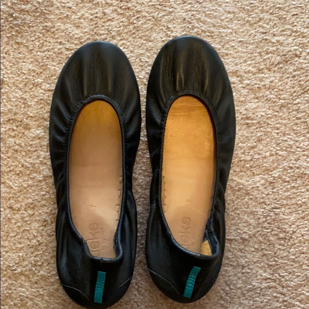 Tieks black